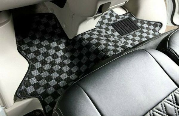 エブリイ ワゴン 6P 8,200円 DA17W フロアマット 大型商品 専用 系 黒×赤縁 最大76％オフ！ DA17W