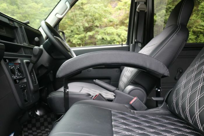 ハイゼットデッキバン アームレスト 「センターアームレスト」